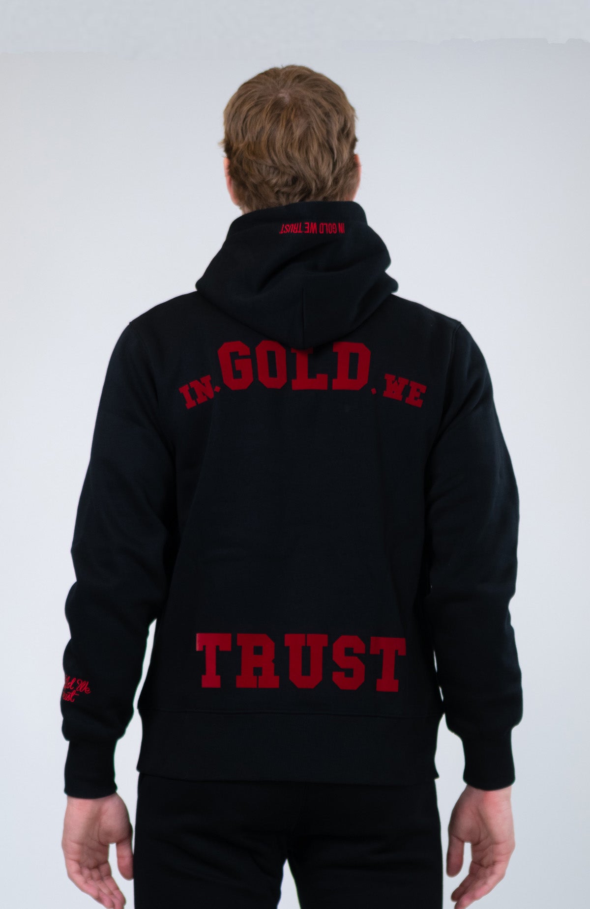 Notorious '25 Black / Red